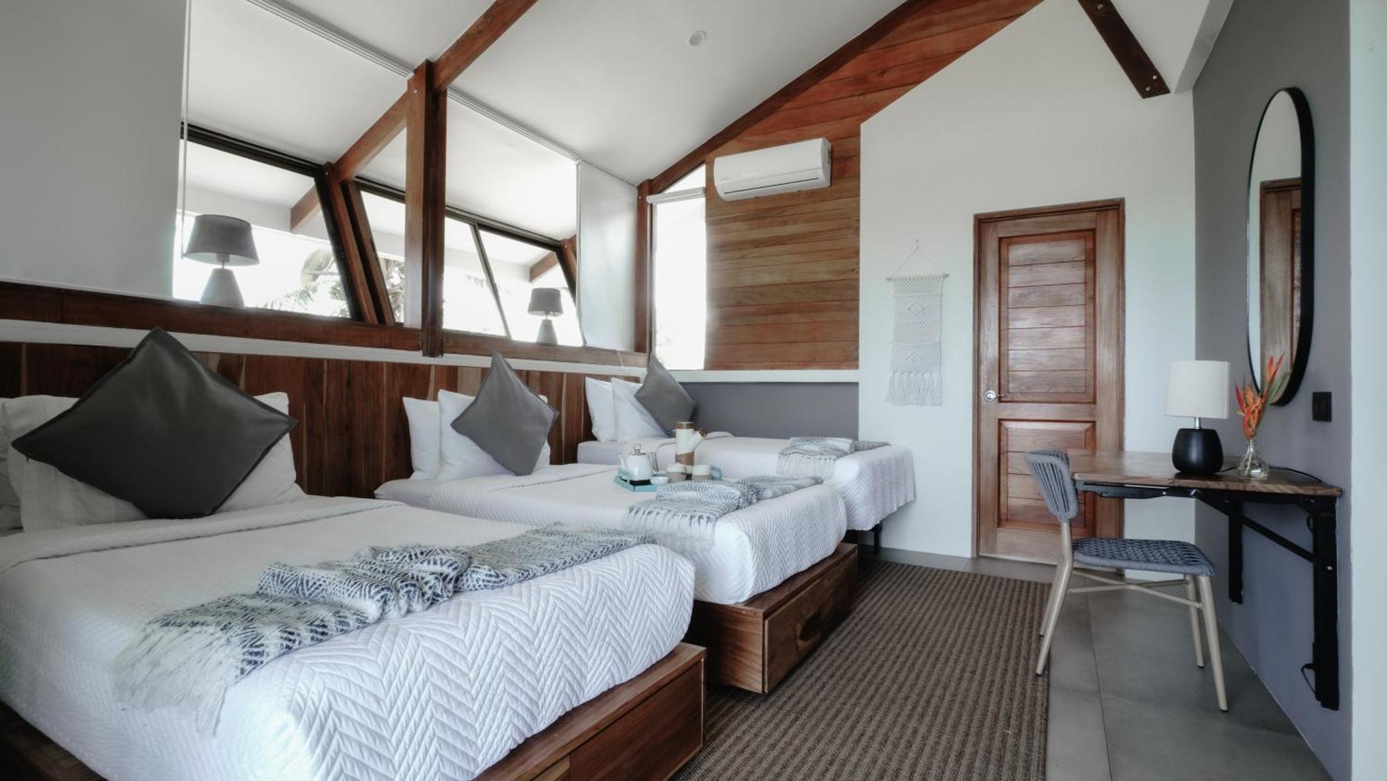 Surf Synergy All-Inclusive Surf Retreat جاكو المظهر الخارجي الصورة