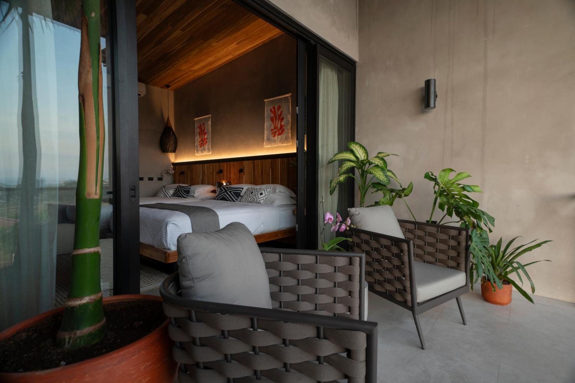 Surf Synergy All-Inclusive Surf Retreat جاكو المظهر الخارجي الصورة