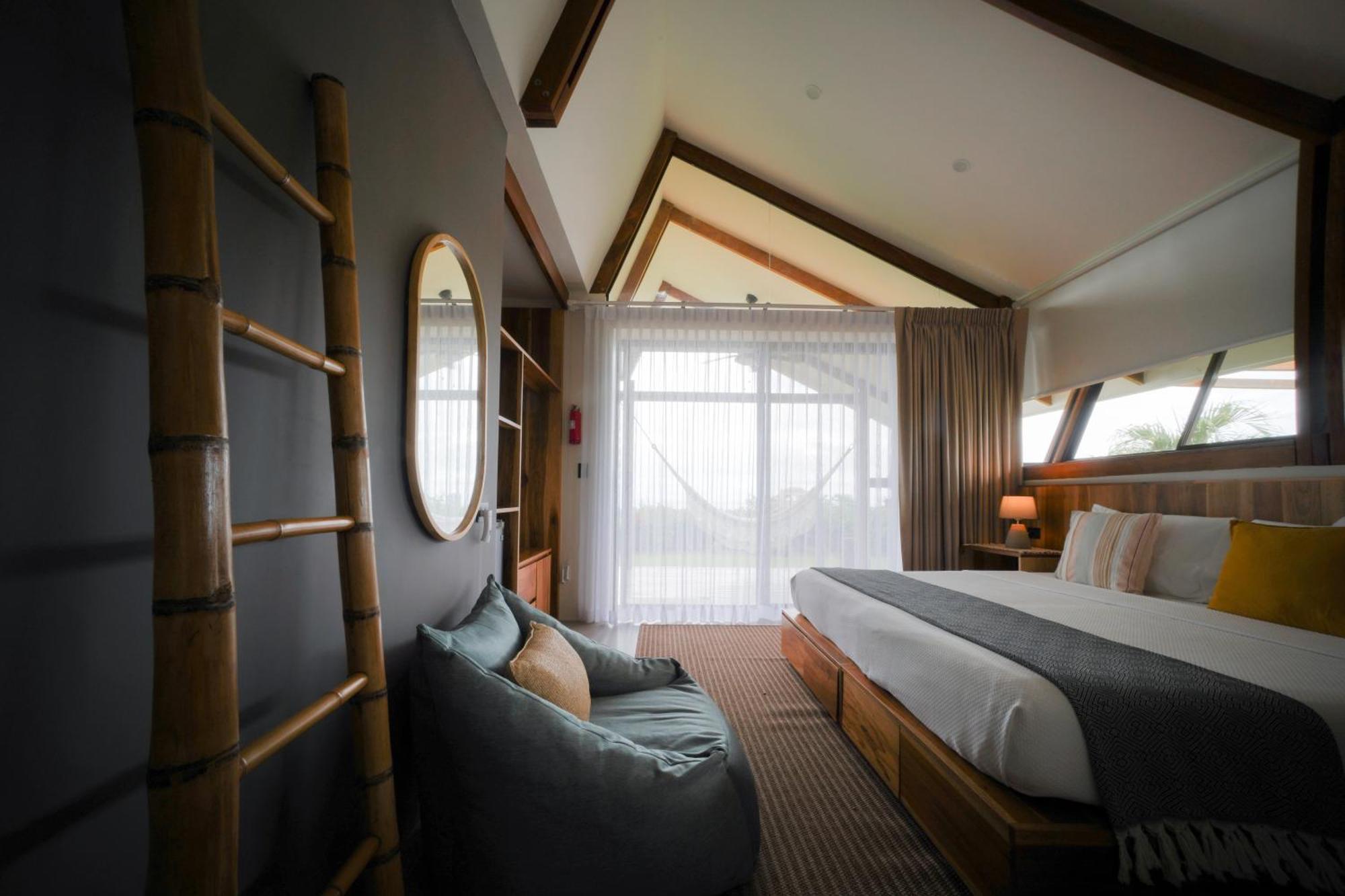 Surf Synergy All-Inclusive Surf Retreat جاكو المظهر الخارجي الصورة